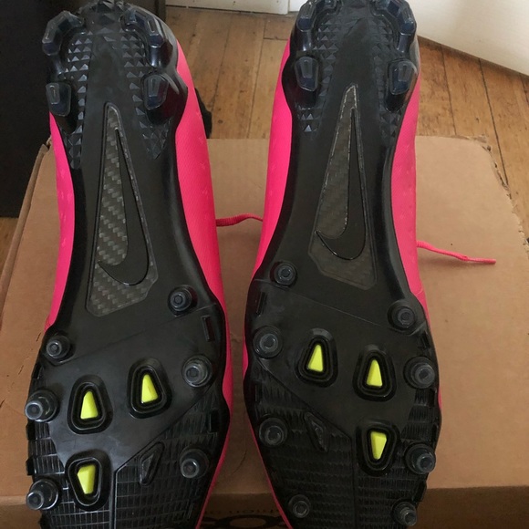 Authentic “Carol” Larry Fitzgerald BCA cleats 🔥🔥 - Picture 7 of 9